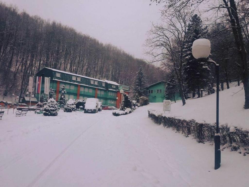 Gornja Trepča Guesthouse Edelnice מראה חיצוני תמונה