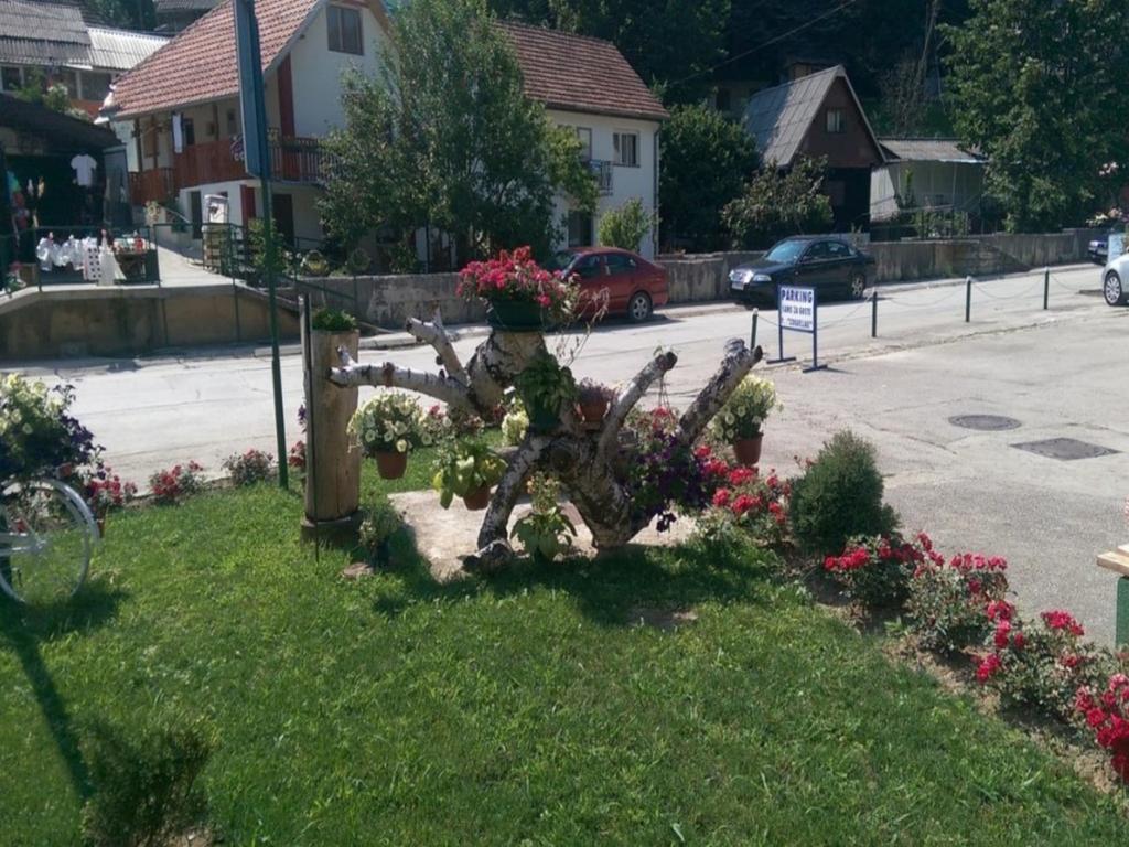 Gornja Trepča Guesthouse Edelnice מראה חיצוני תמונה